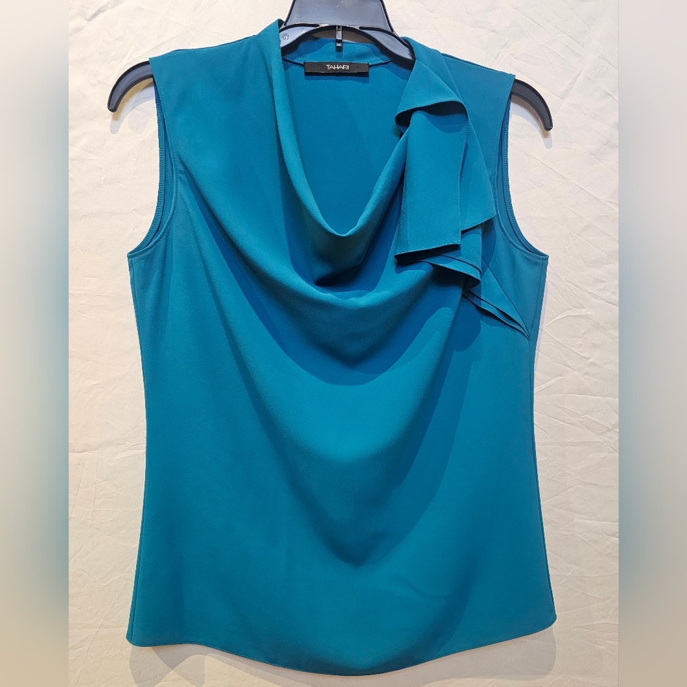 Tahari sleeveless Shell Top (Size S)
